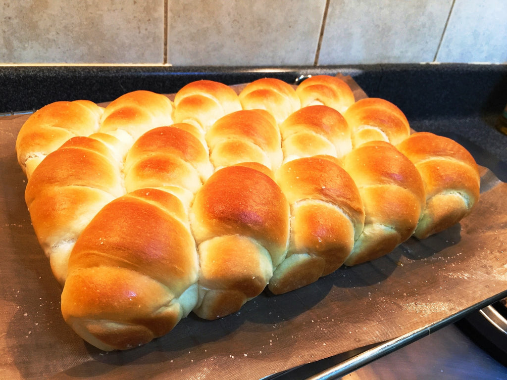 CLASS (Dec 18, 2016) : Fluffy Butter Bread Rolls with AO @ TOTT (CHEF AMY HO)