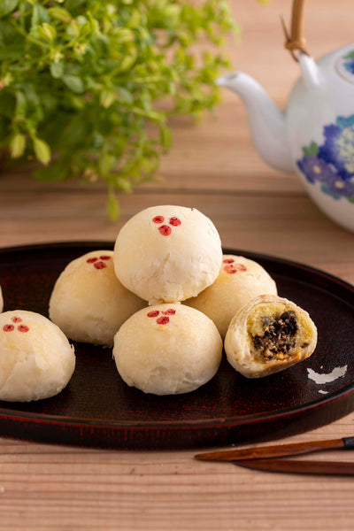26Aug2023 : The most popular pastry box for Mid-Autumn Festival by Taiwan Pastry Chef Amber Ni